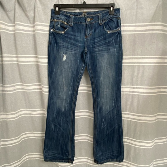 ALMOST FAMOUS / Dark Washed Factory Distressing Boot Cut Mid Rise Jeans Size 9 - Picture 1 of 11